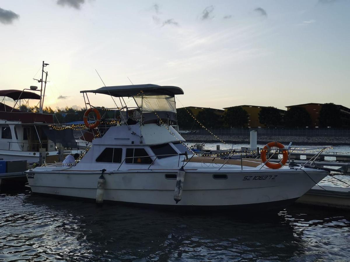 Sweet Elegant Boat Home @ Marina Waterfront Singapore Bagian luar foto