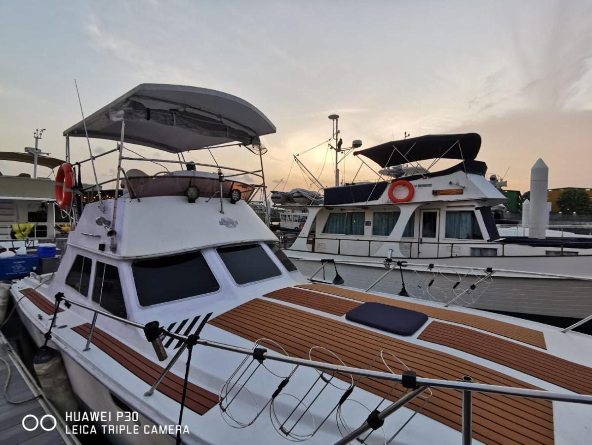 Sweet Elegant Boat Home @ Marina Waterfront Singapore Bagian luar foto