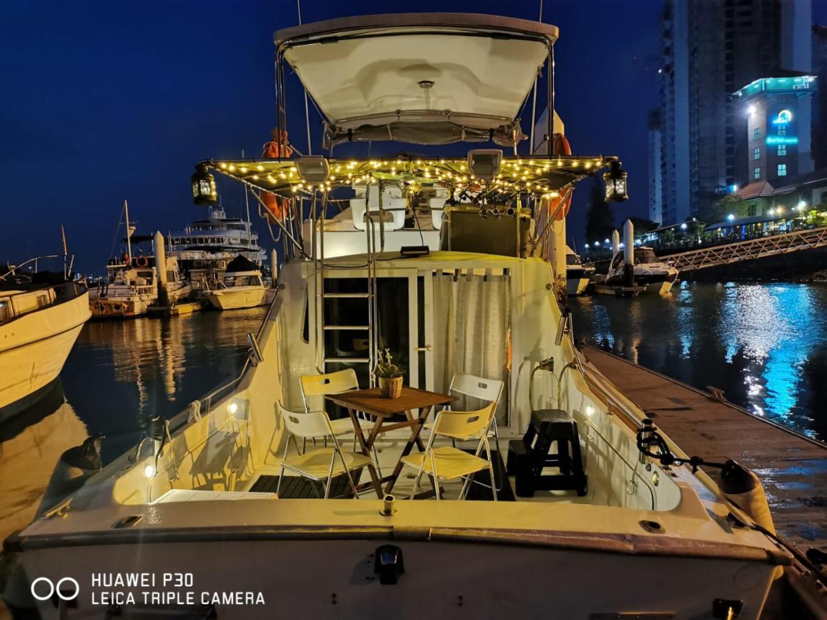 Sweet Elegant Boat Home @ Marina Waterfront Singapore Bagian luar foto