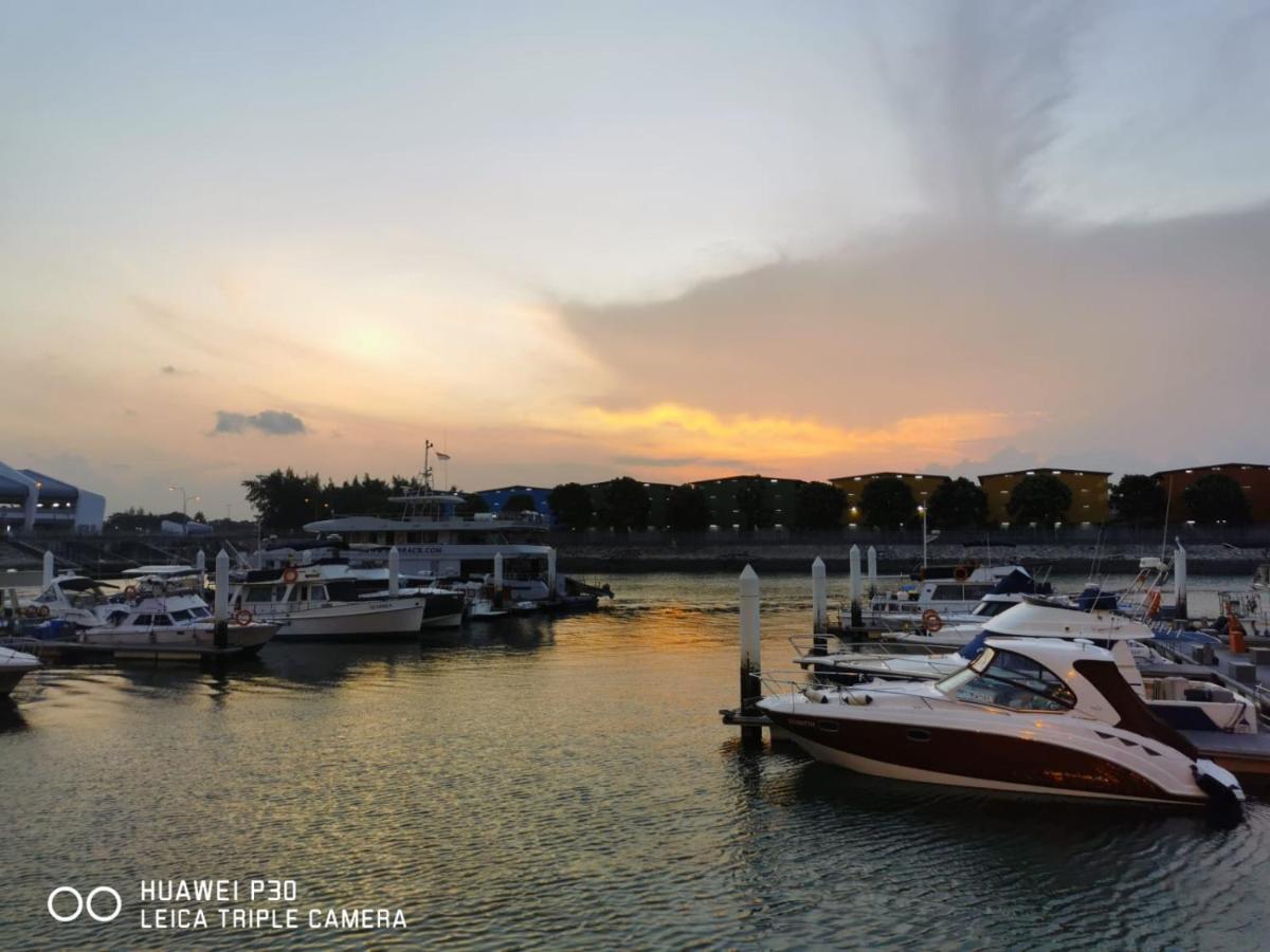 Sweet Elegant Boat Home @ Marina Waterfront Singapore Bagian luar foto