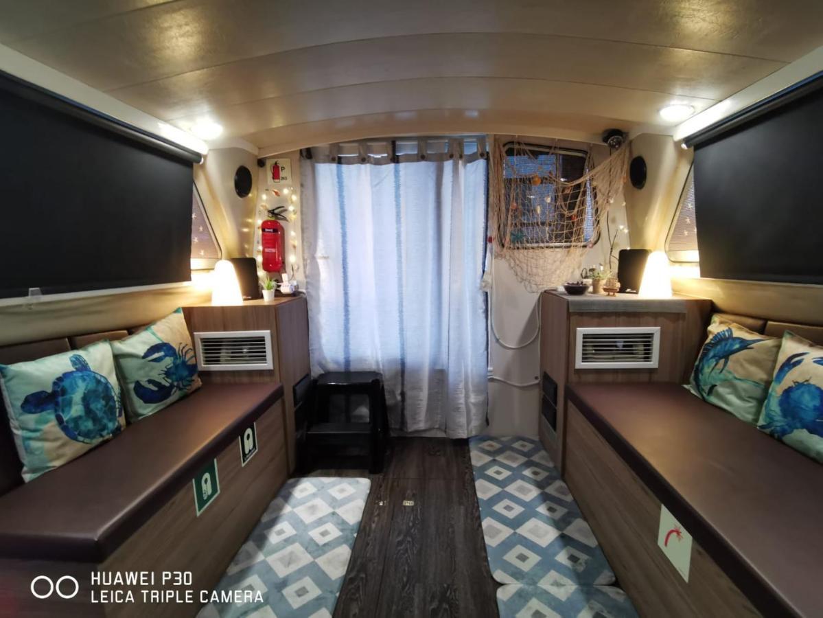 Sweet Elegant Boat Home @ Marina Waterfront Singapore Bagian luar foto